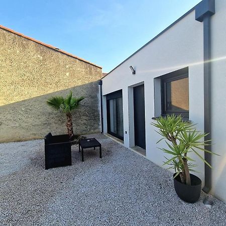 Plages Et Terres Apartment Bessan Екстериор снимка