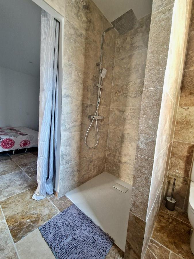 Plages Et Terres Apartment Bessan Екстериор снимка